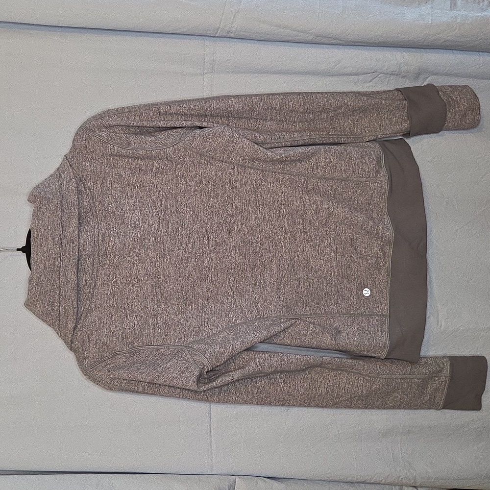 G246. Lululemon Be Present Jacket in Heathered Gray - Size 8 - Picture 2 of 7